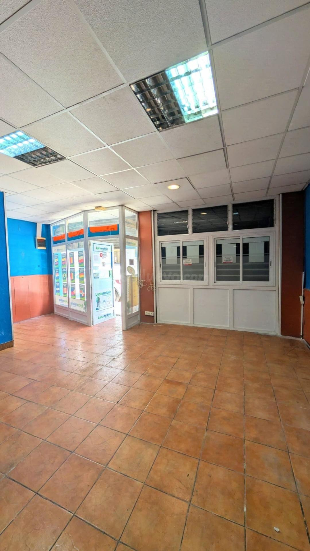 ¡INVERSIÓN EXCEPCIONAL EN PLAZA MADRID: LOCAL CON PERMISOS C - foto 2