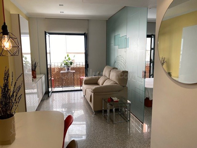 ALQUILER APARTAMENTO 1 DORMITORIO, CENTRICO, AMUEBLADO JUNTO - foto 2
