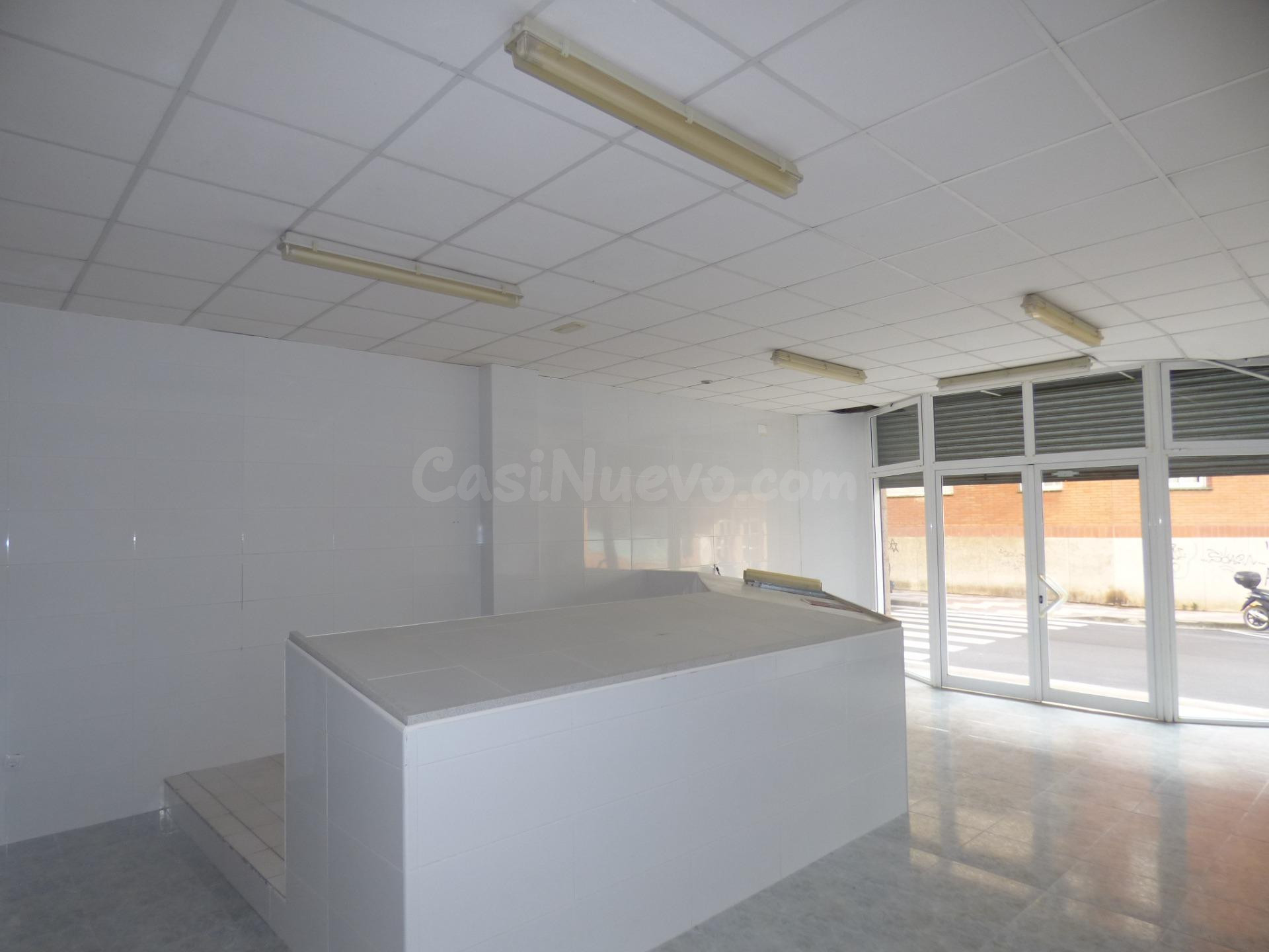 Local comercial 67m² en venta - Rodalies malgrat de mar - foto 3