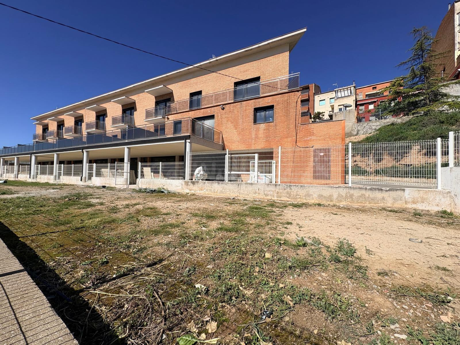 Obra Nova a Cervera- Chalets adosados de 250m2 construidos, 