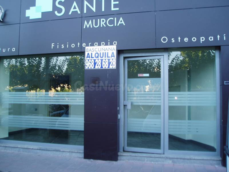 VENTA  DE LOCAL COMERCIAL EN AVENIDA DEL RIO SEGURA