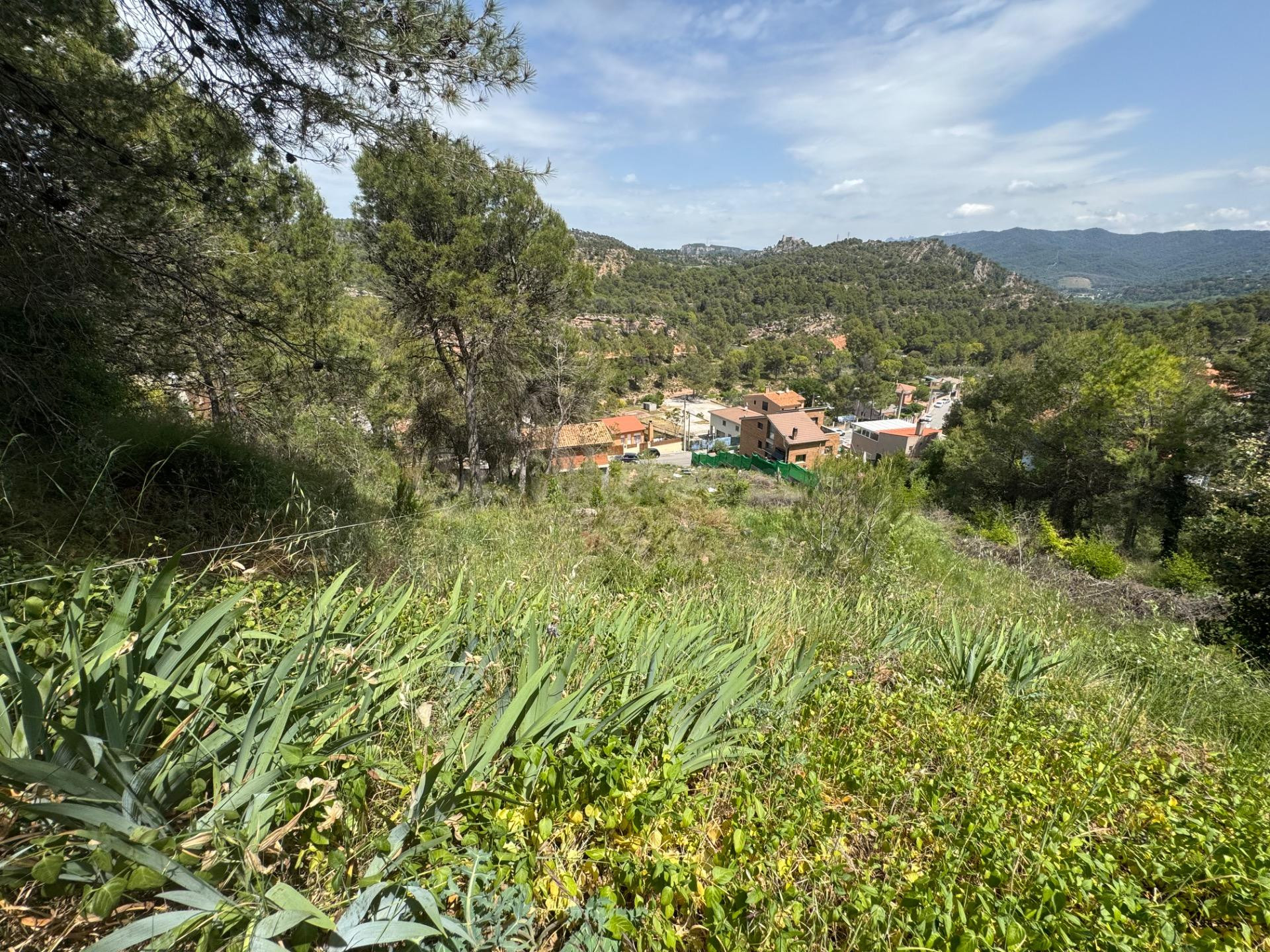 TERRENO EN URB. LES GARRIGUES DE LA POBLA DE CLARAMUNT - foto 3