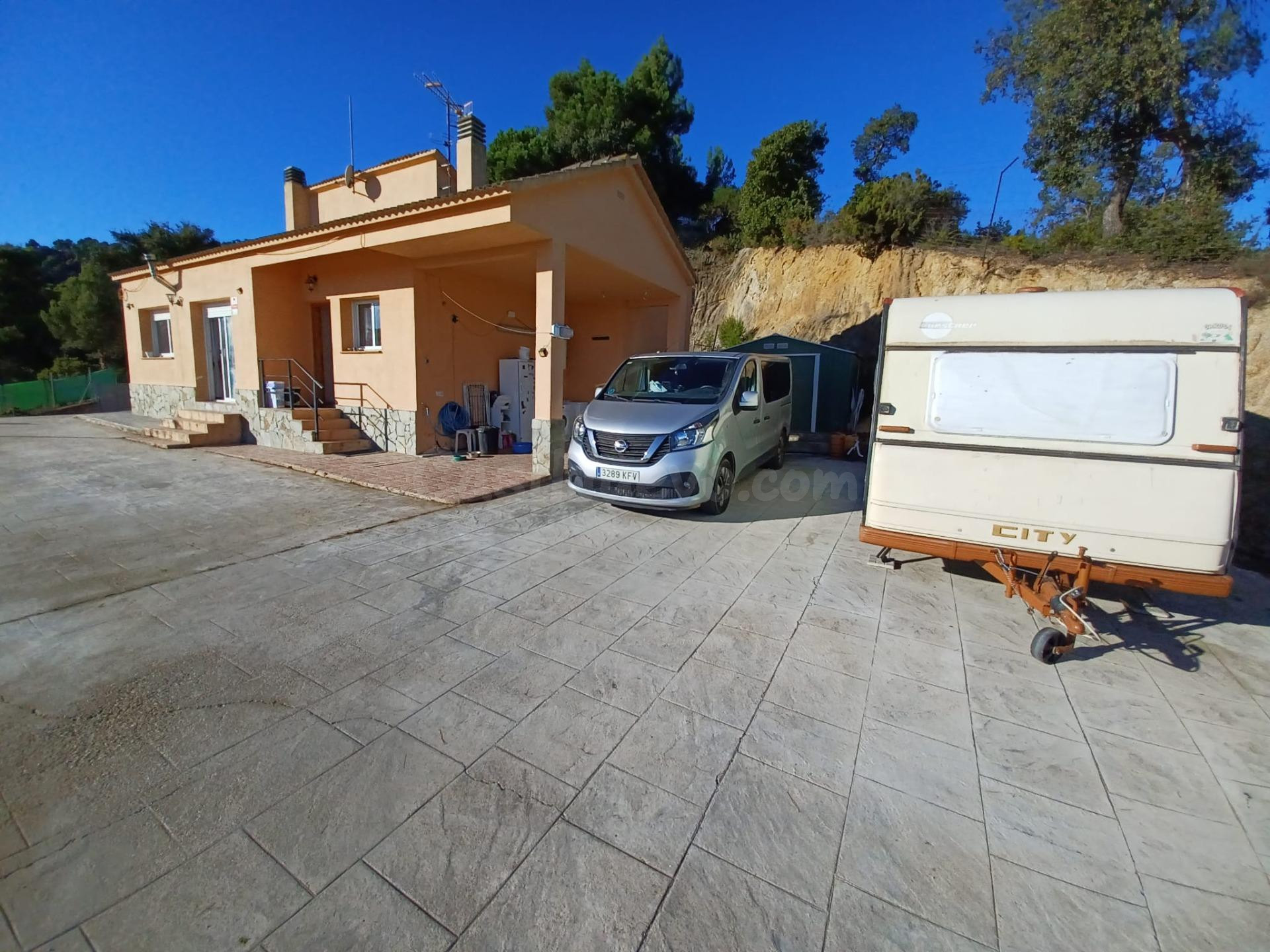 Fabulosa casa en venta en palafolls - foto 2