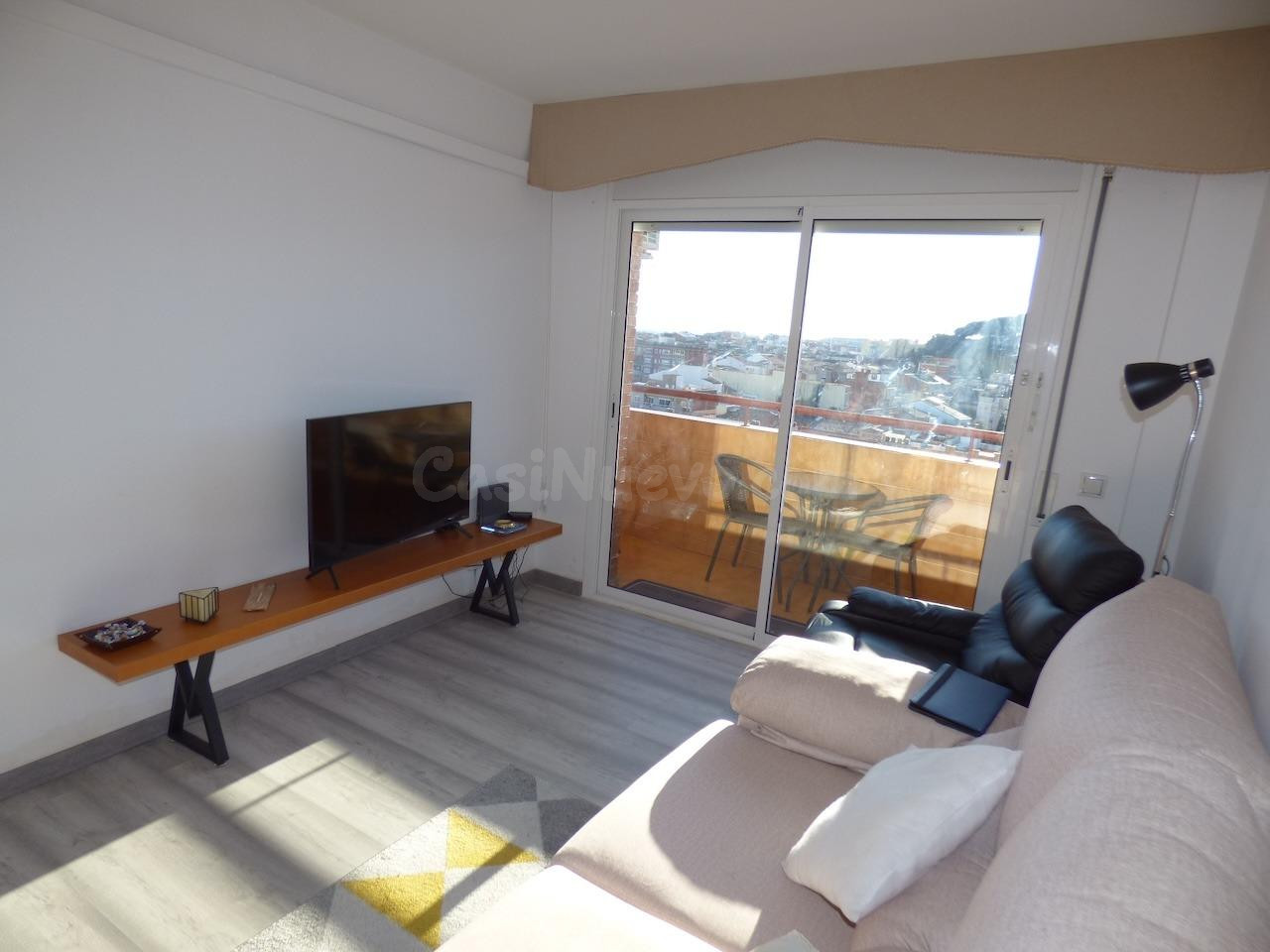 Amplio y Luminoso Ático en Malgrat de Mar con Terraza Privad - foto 3