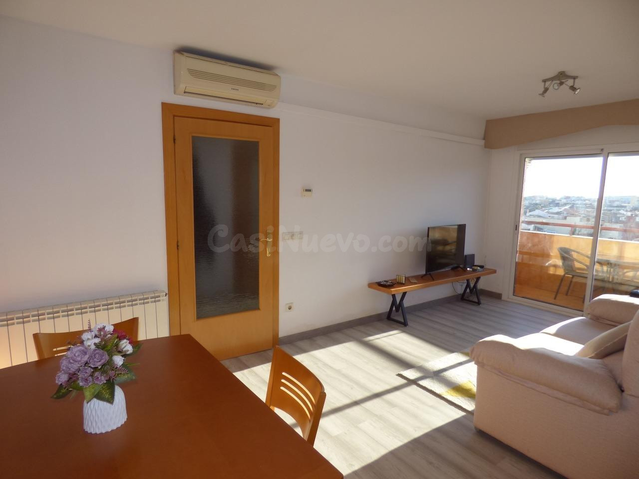 Amplio y Luminoso Ático en Malgrat de Mar con Terraza Privad - foto 4