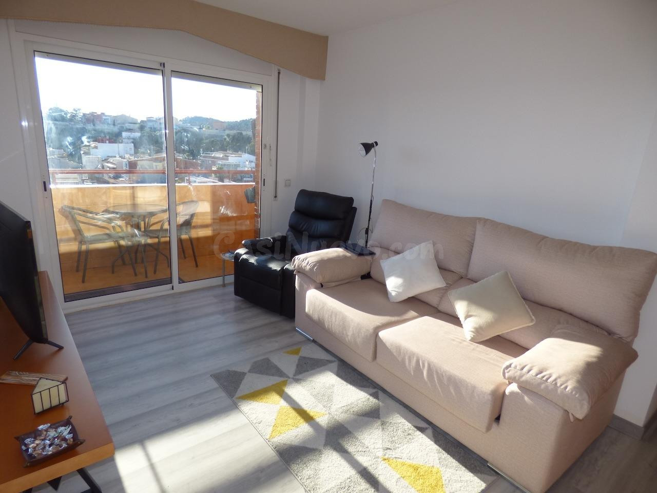 Amplio y Luminoso Ático en Malgrat de Mar con Terraza Privad - foto 5