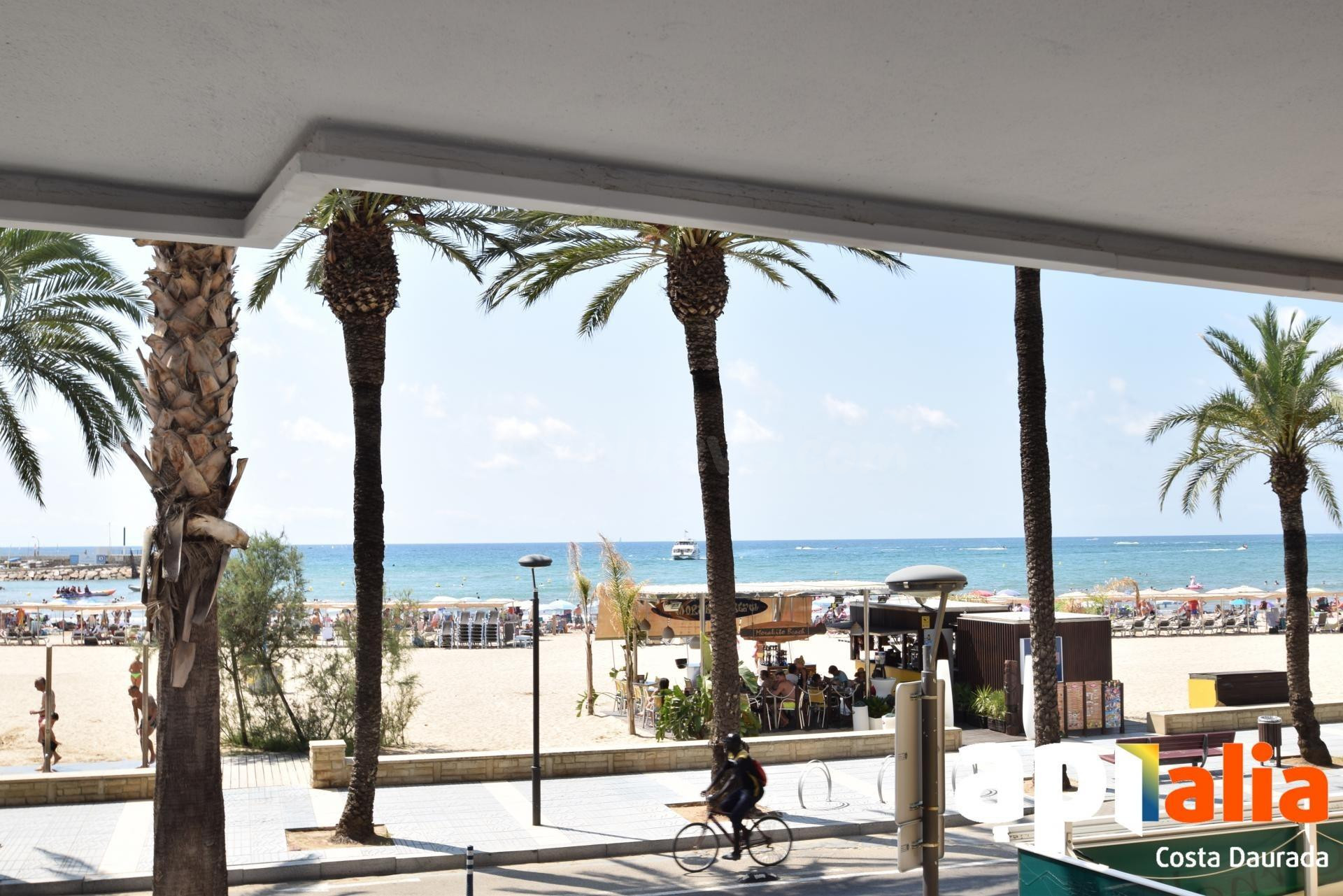 Oportunidad Única de inversión!: Bar coctelería con vista al