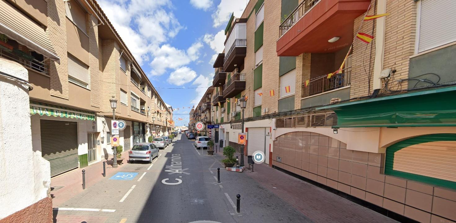 VENTA DE LOCAL COMERCIAL EN LOS DOLORES (MURCIA), JUNTO A LA IGLESIA