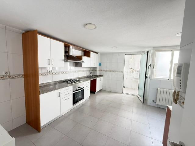 ALQUILER EXTRAORDINARIO PISO SIN MUEBLES, ZONA ABENARABI 5 D - foto 5