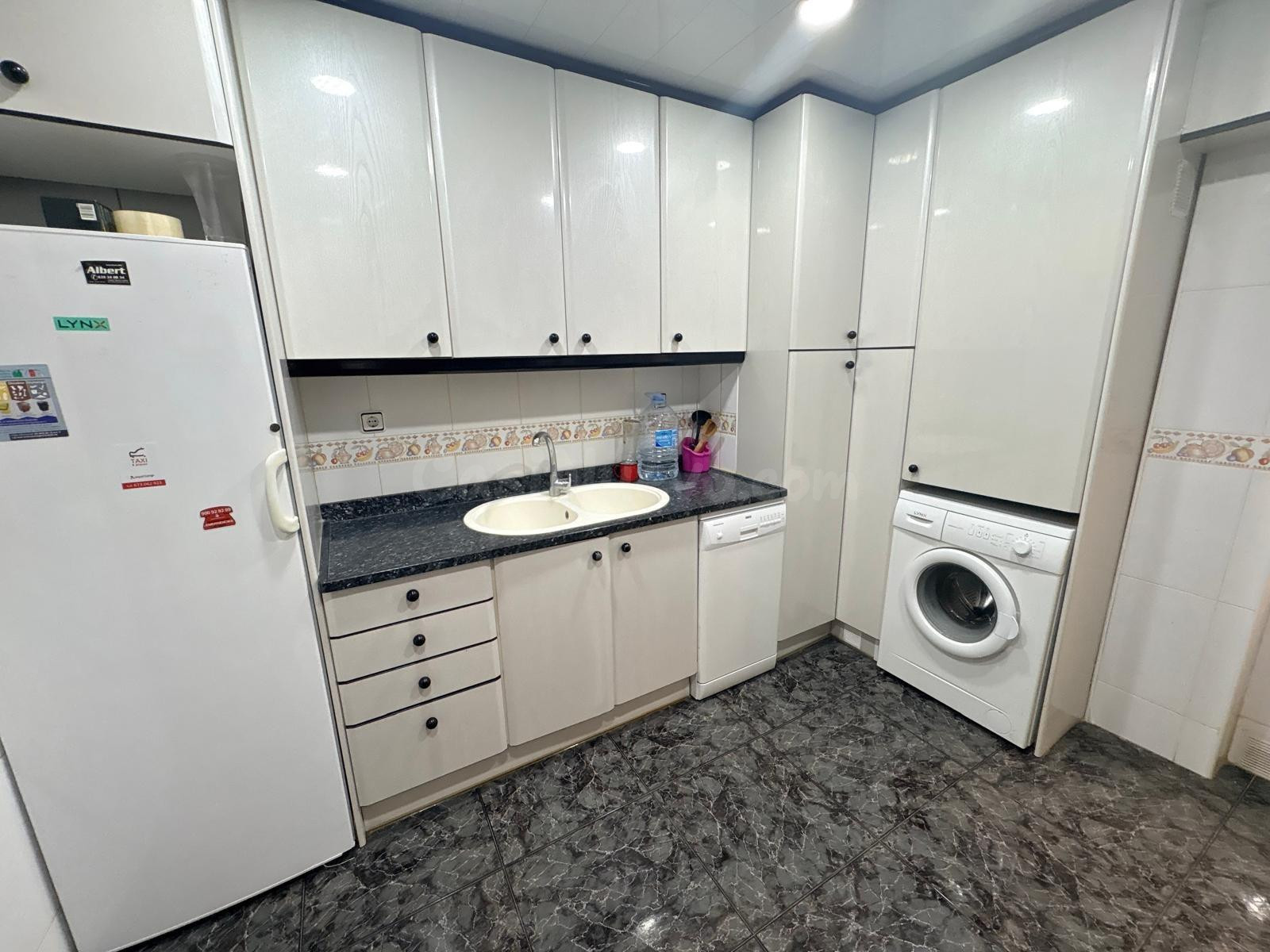 Oportunidad Piso en calaf de 90m2, 4 dormitorios, terraza y 