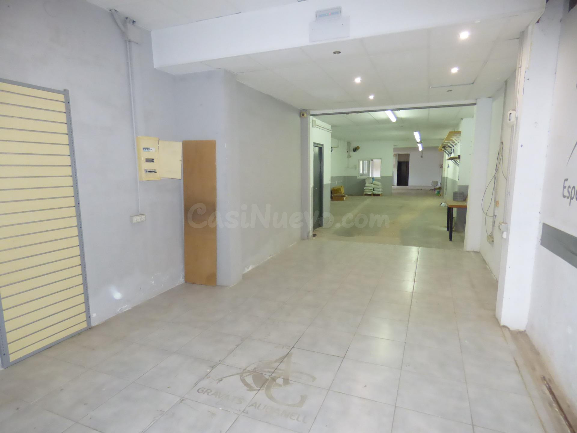 Amplio Local Comercial en el Corazón de Malgrat de Mar