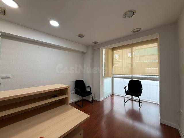 Venta de piso reformado en Avenida de la constitución - foto 4