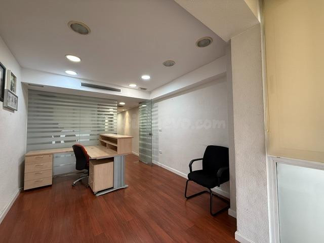 Venta de piso reformado en Avenida de la constitución - foto 5