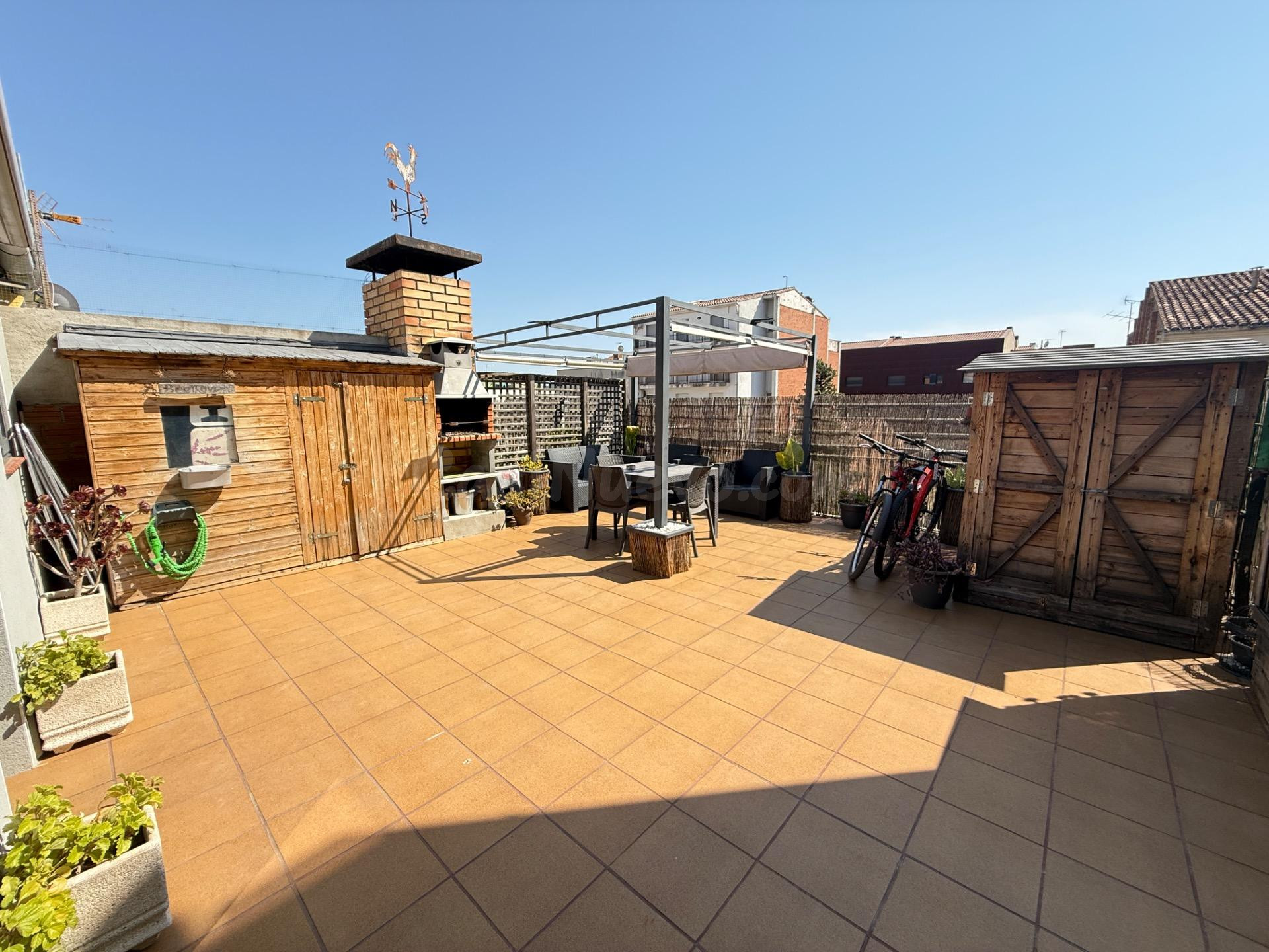 Espectacular ático con gran terraza en el corazón del barrio