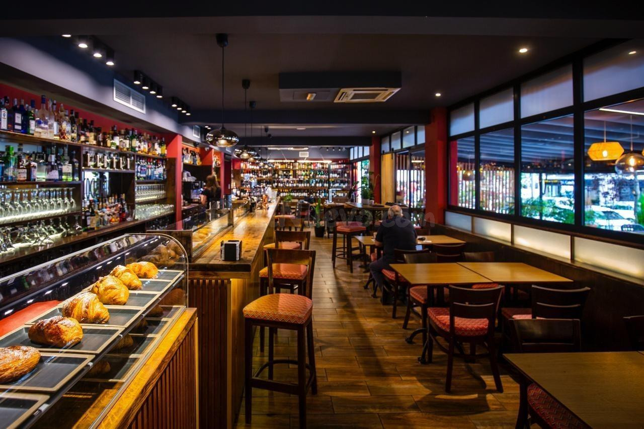 Oportunidad de Negocio: Restaurante en pleno funcionamiento  - foto 3