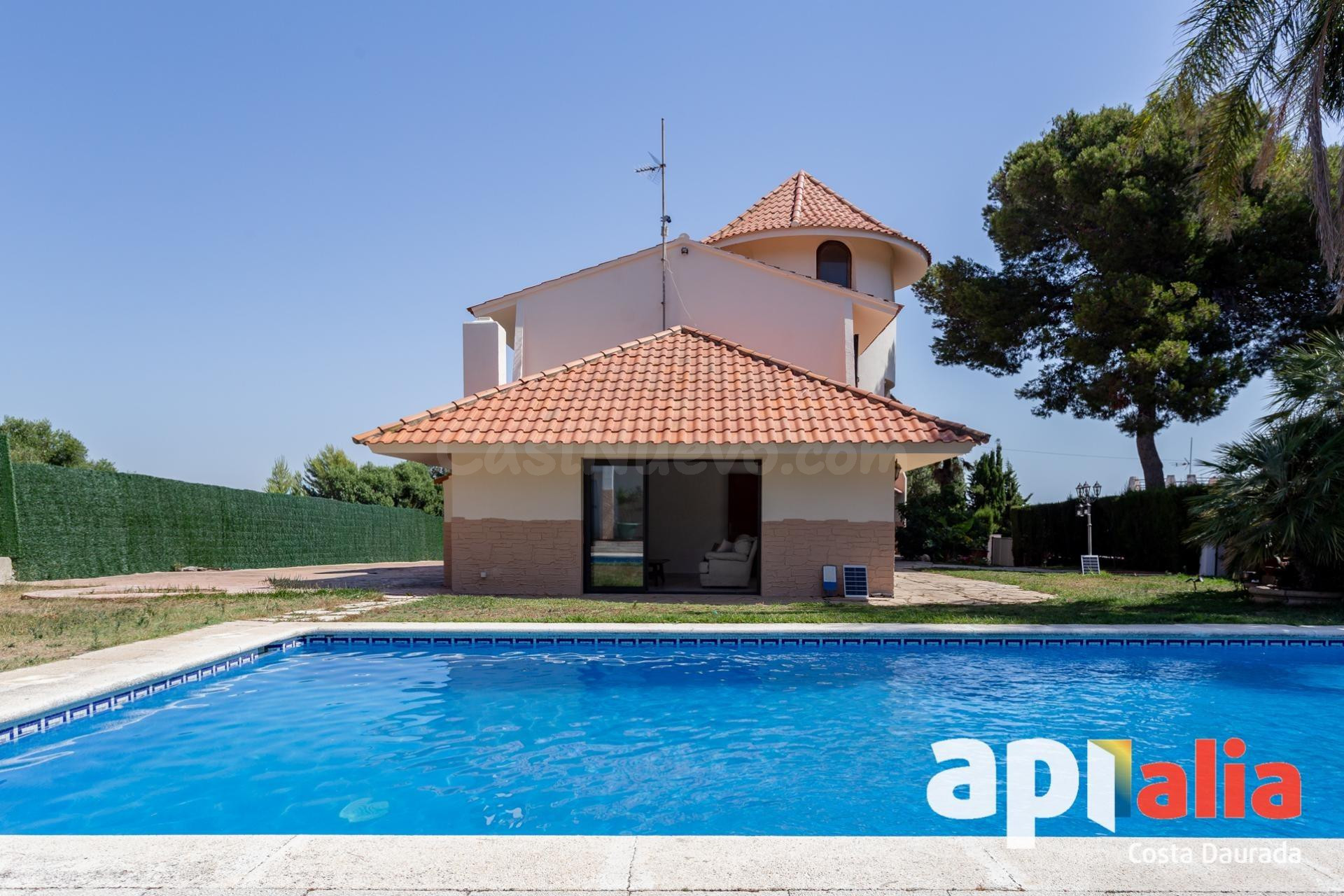 Espectacular chalet torre en Cap Salou. ¡Con piscina privada - foto 3
