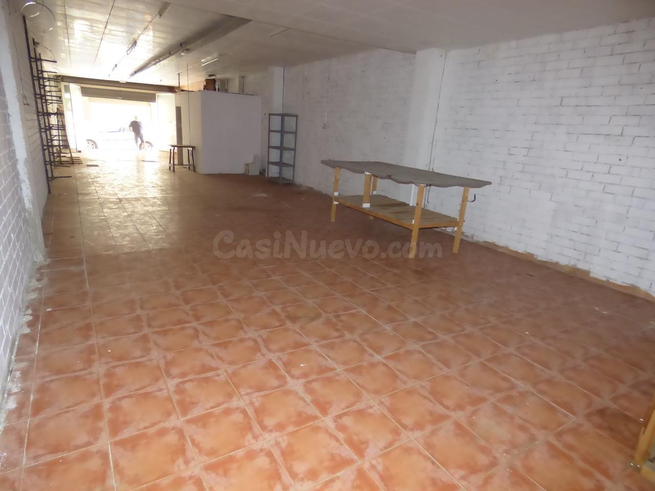 Amplio Local Comercial en el Corazón de Malgrat de Mar por s - foto 4