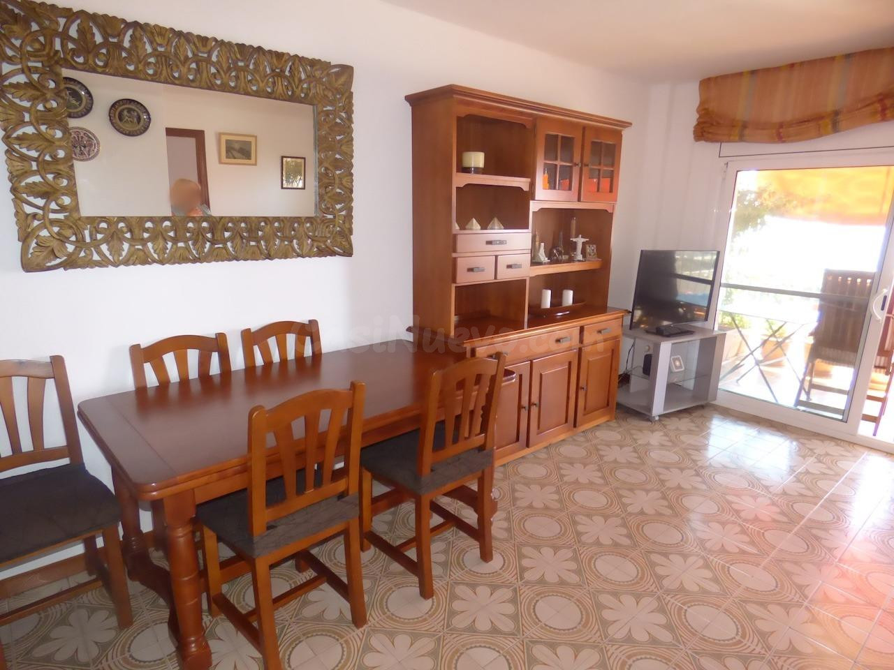 Piso Esquinero de 3 habitaciones con Vistas al Mar en Primer