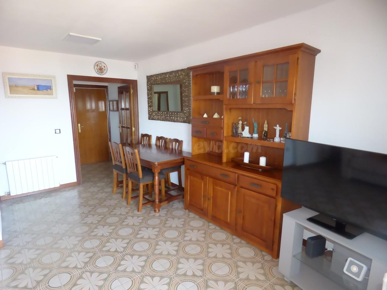 Piso Esquinero de 3 habitaciones con Vistas al Mar en Primer - foto 2