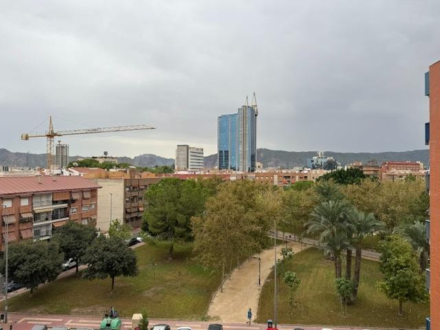 ALQUILER DE PISO AMUEBLADO EN LA FLOTA, JARDÍN DE LAS TRES COPAS