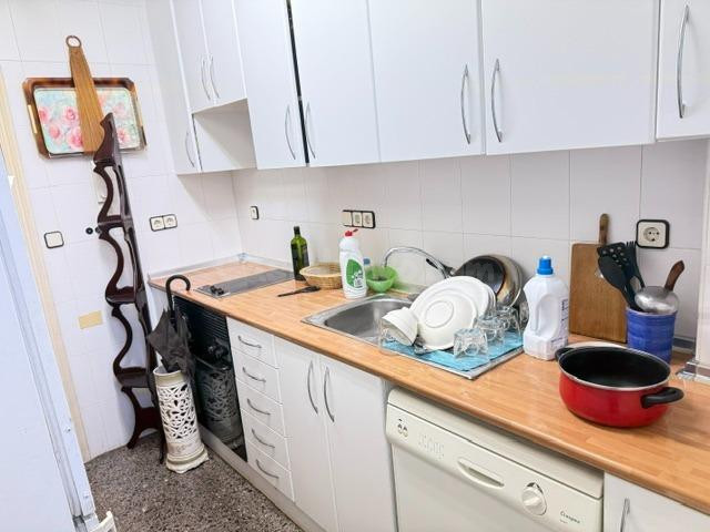 ALQUILER PISO ESTUDIANTES JUNTO CAMPUS DE LA MERCED, 3 DORMITORIOS, BAÑO Y ASEO CON DUCHA, - foto 4