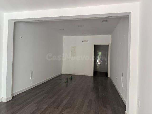 ALQUILER LOCAL COMERCIAL 40M2., CENTRICO, CALLE CARLOS III, JUNTO JAIME I EL CONQUISTADOR, BUEN ESTADO