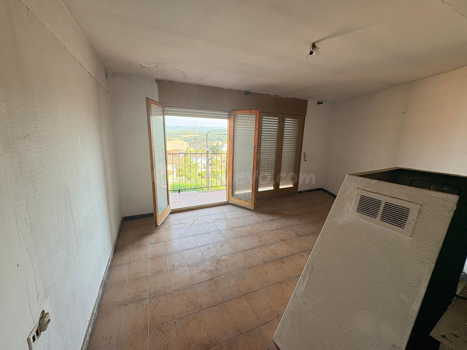 Fantastica Casa de Pueblo en Jorba de 300m2,  con 3 vivienda - foto 4