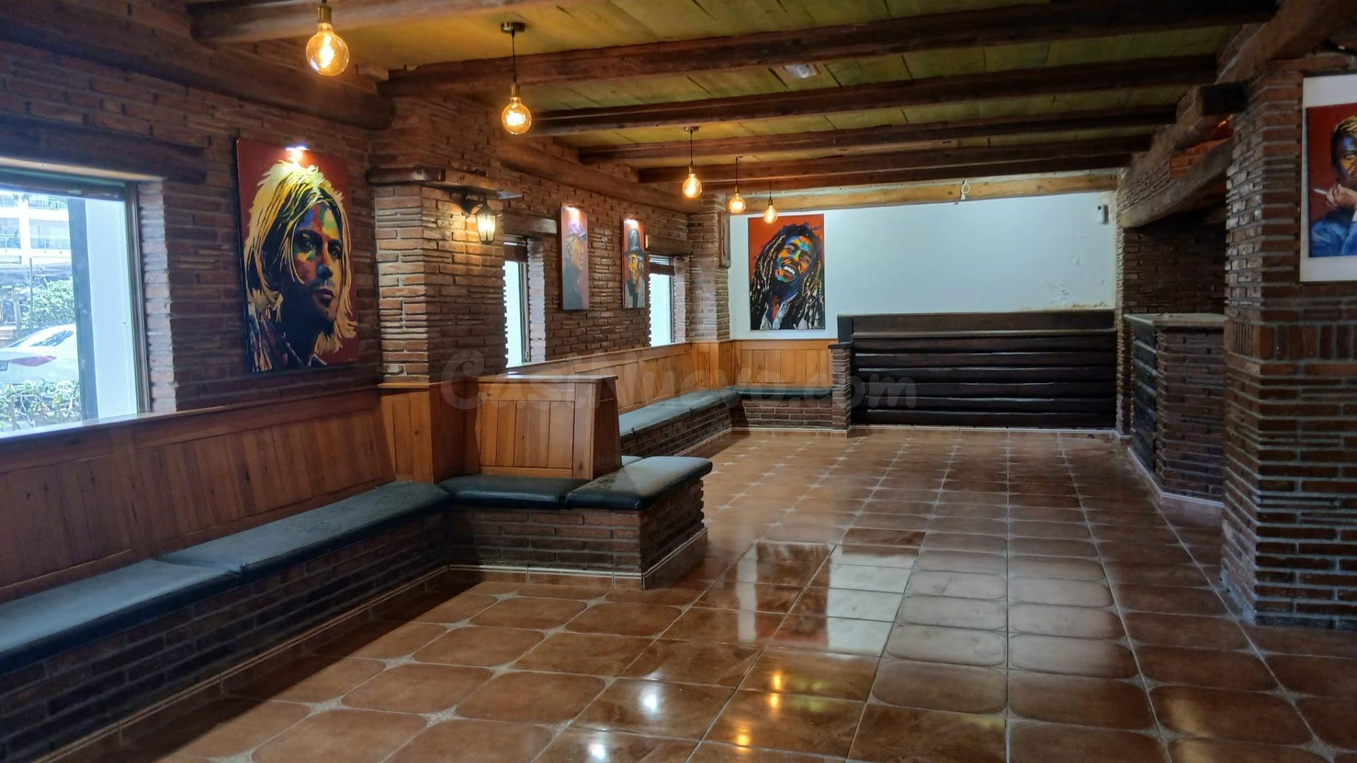 Oportunidad de Inversión: Amplio Local Comercial en Plaza Eu - foto 5