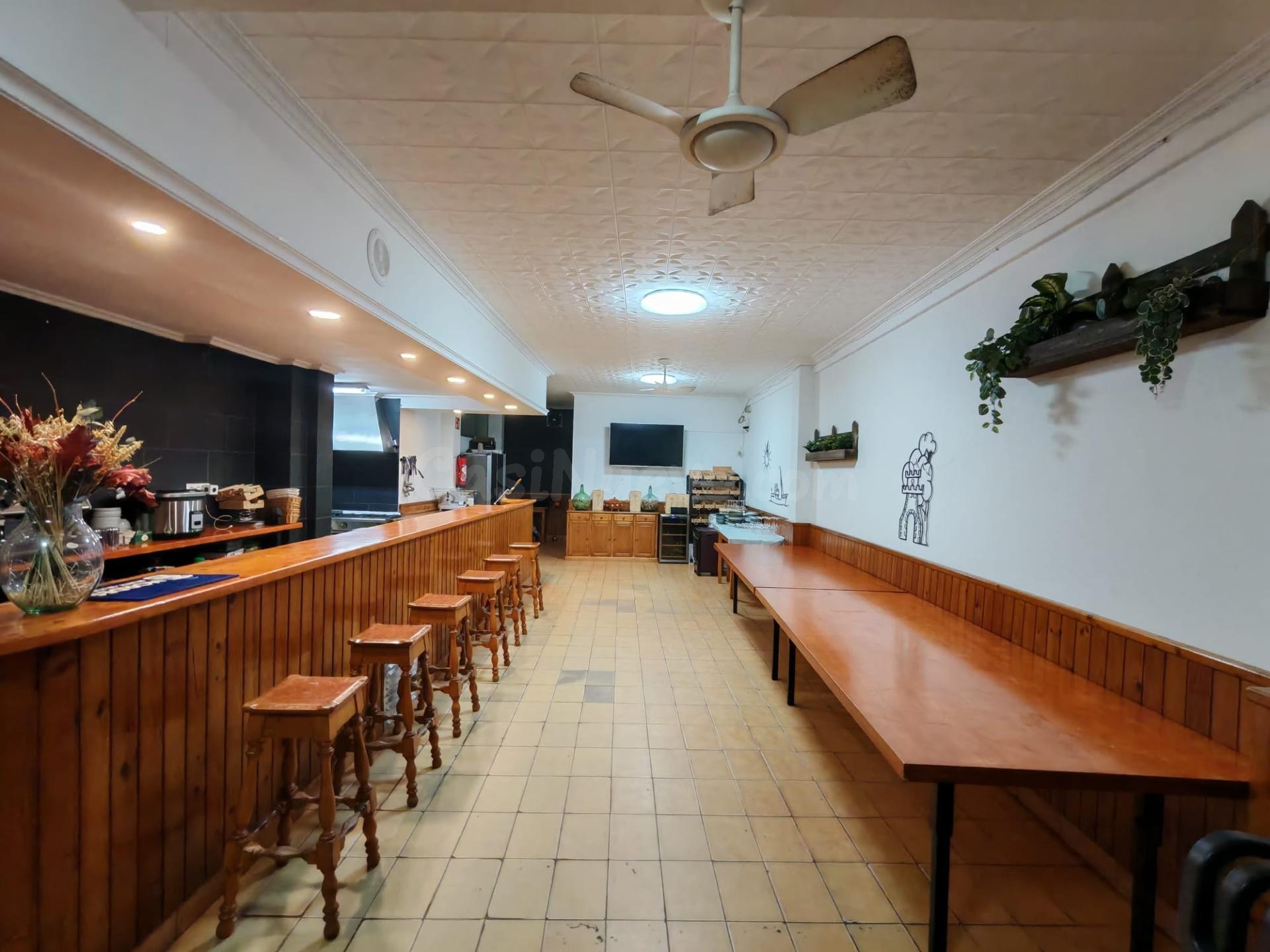 Local con licencia de bar en Teis - foto 2