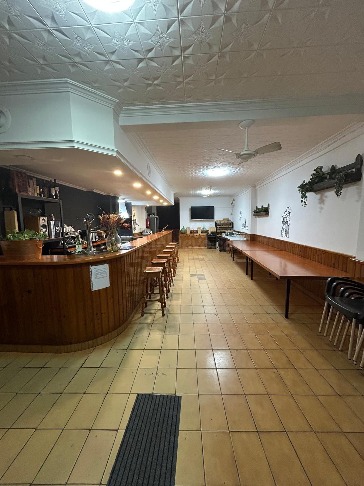 Local con licencia de bar en Teis - foto 4