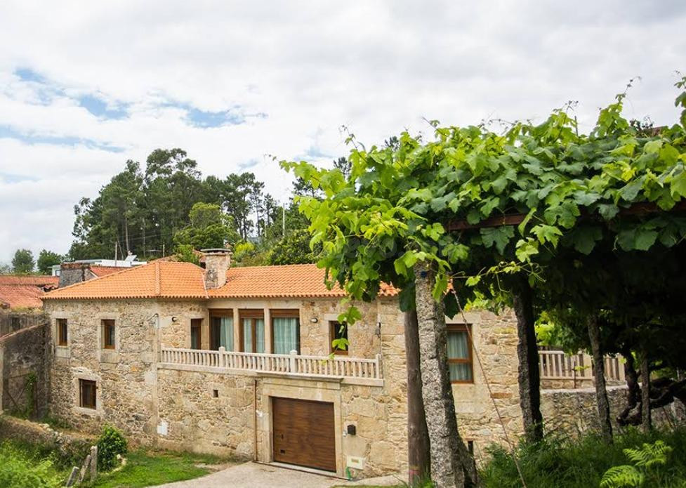 Casa con terreno y piscina