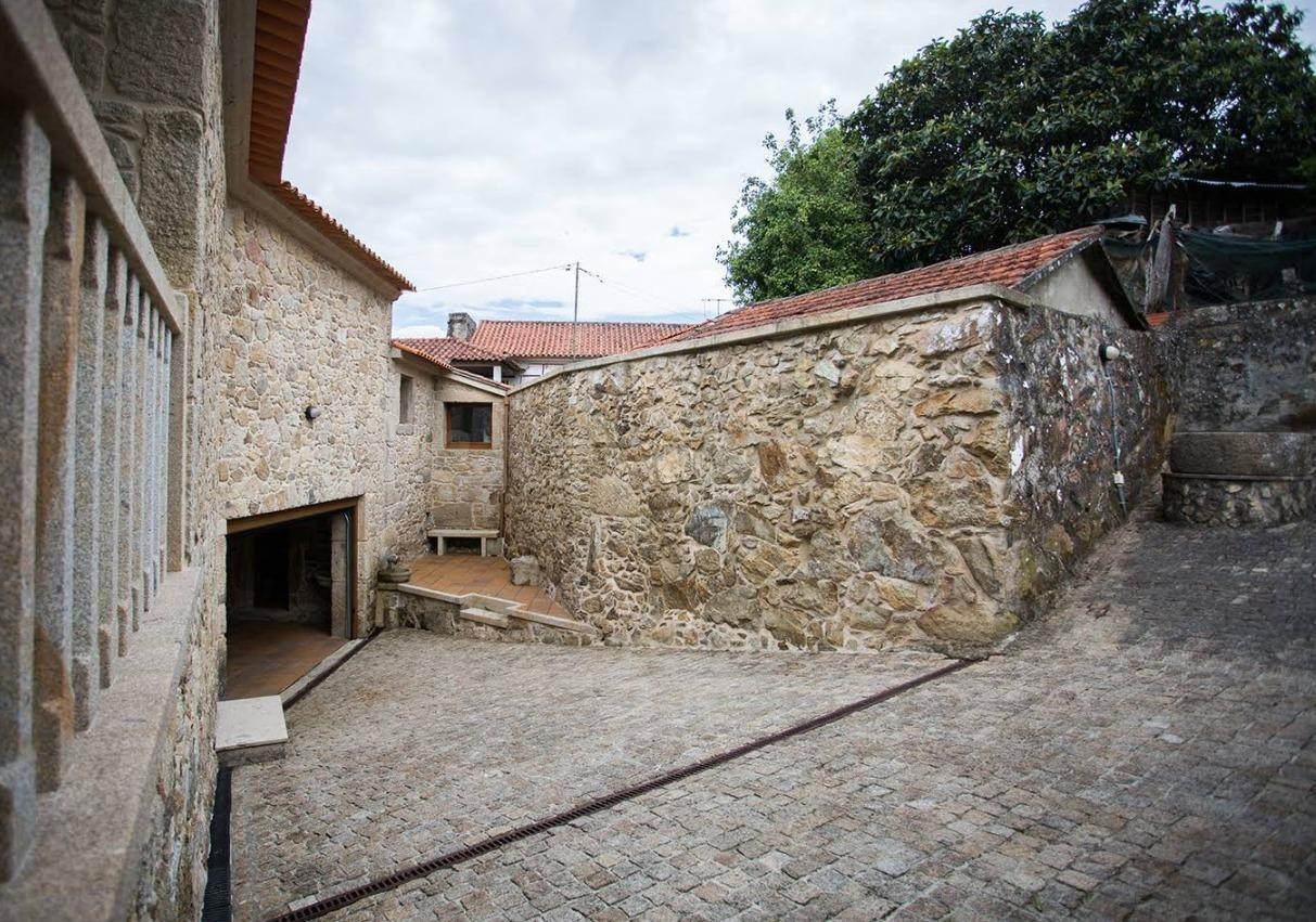 Casa con terreno y piscina - foto 3