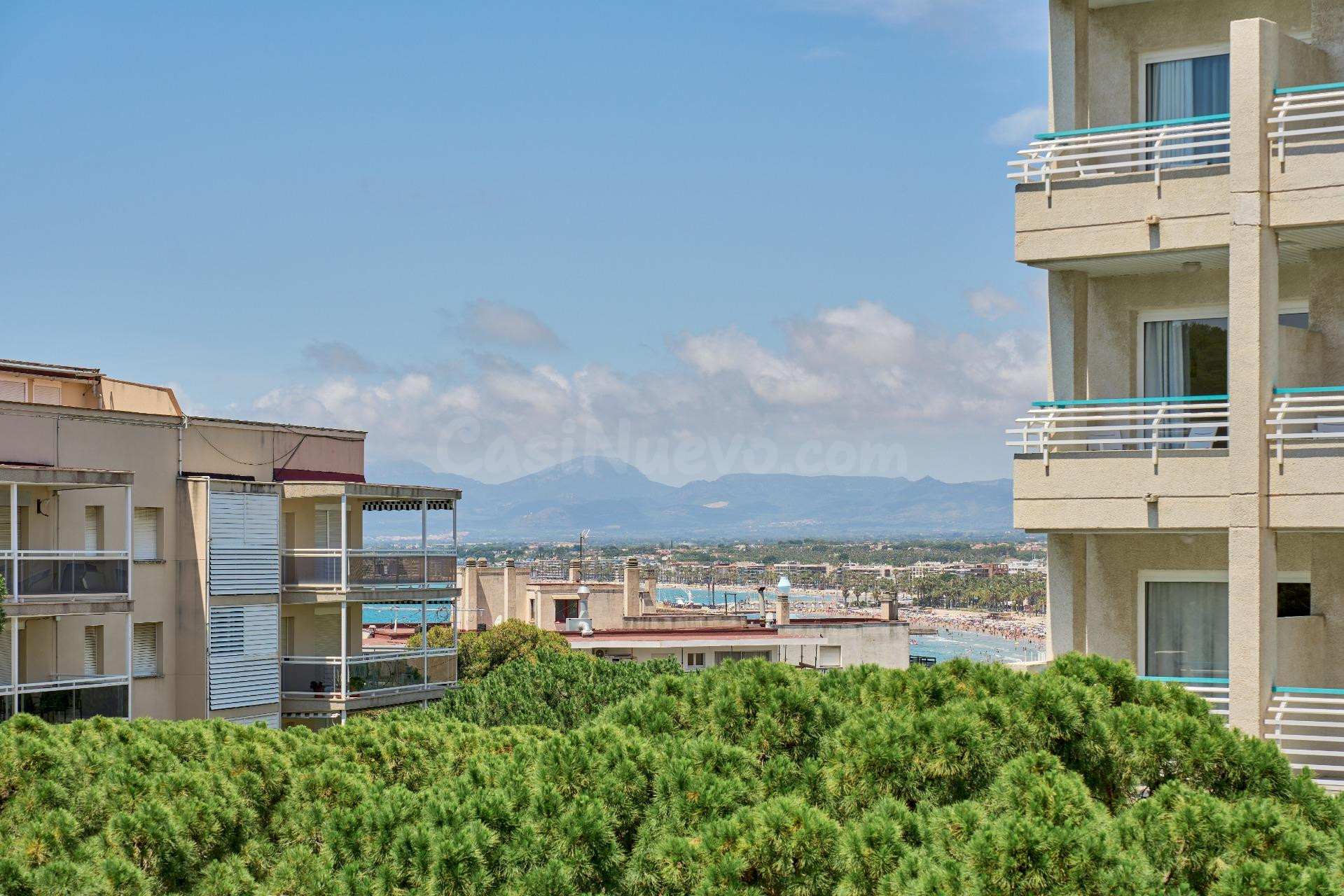Piso Reformado en el Corazón de Salou con Terraza y Vistas a