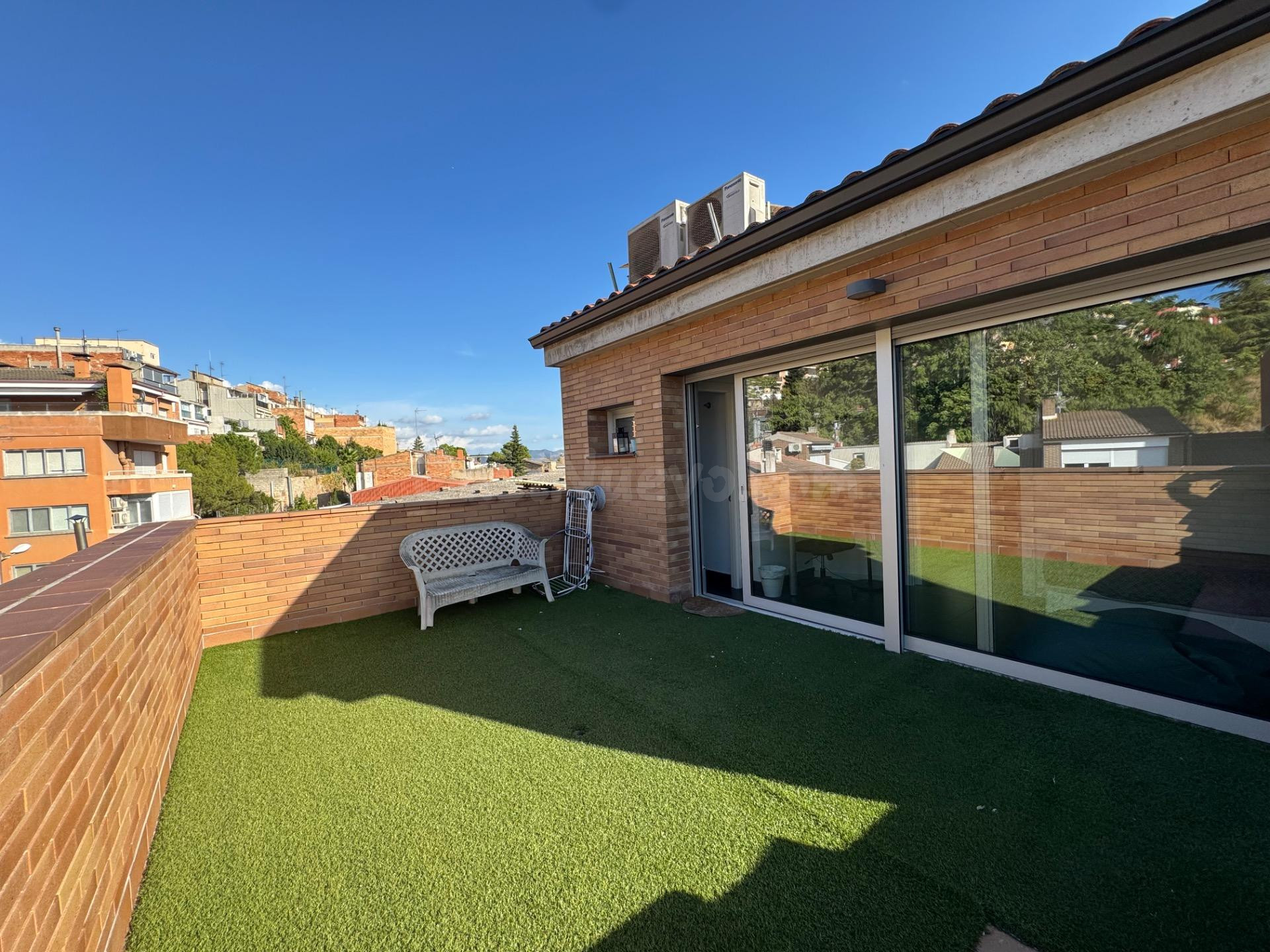 Espectacular duplex de diseño a reestrenar en Set Camins, 3 