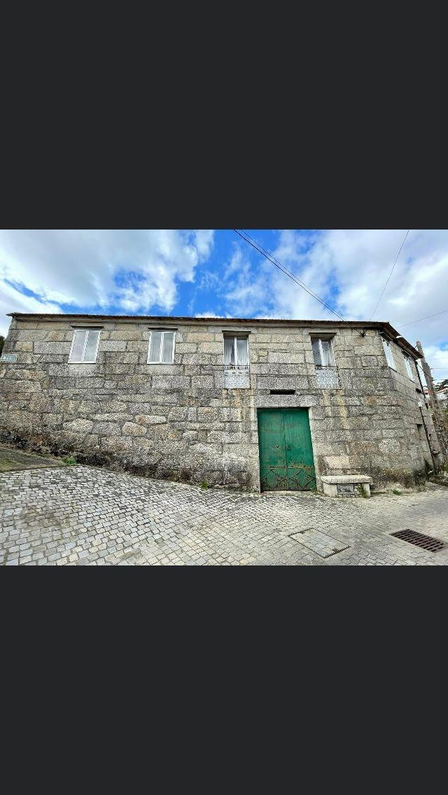 Casa de piedra para reformar - foto 5