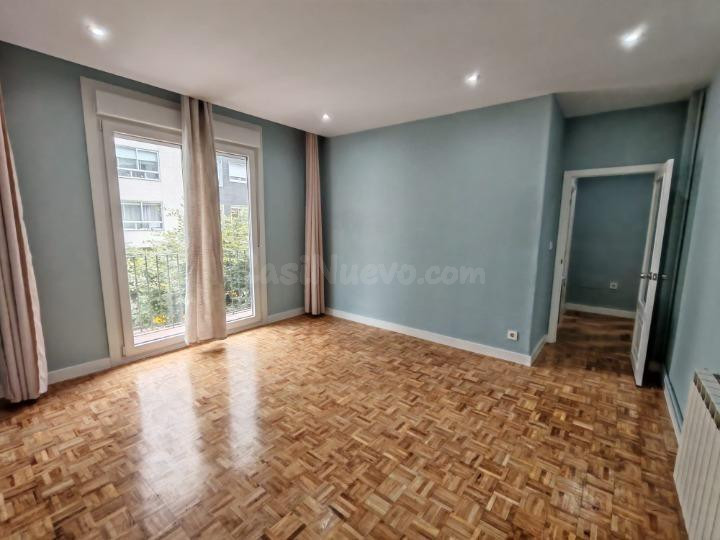 Piso a estrenar en Conde de Torrecedeira, Centro - Sin amueb - foto 2