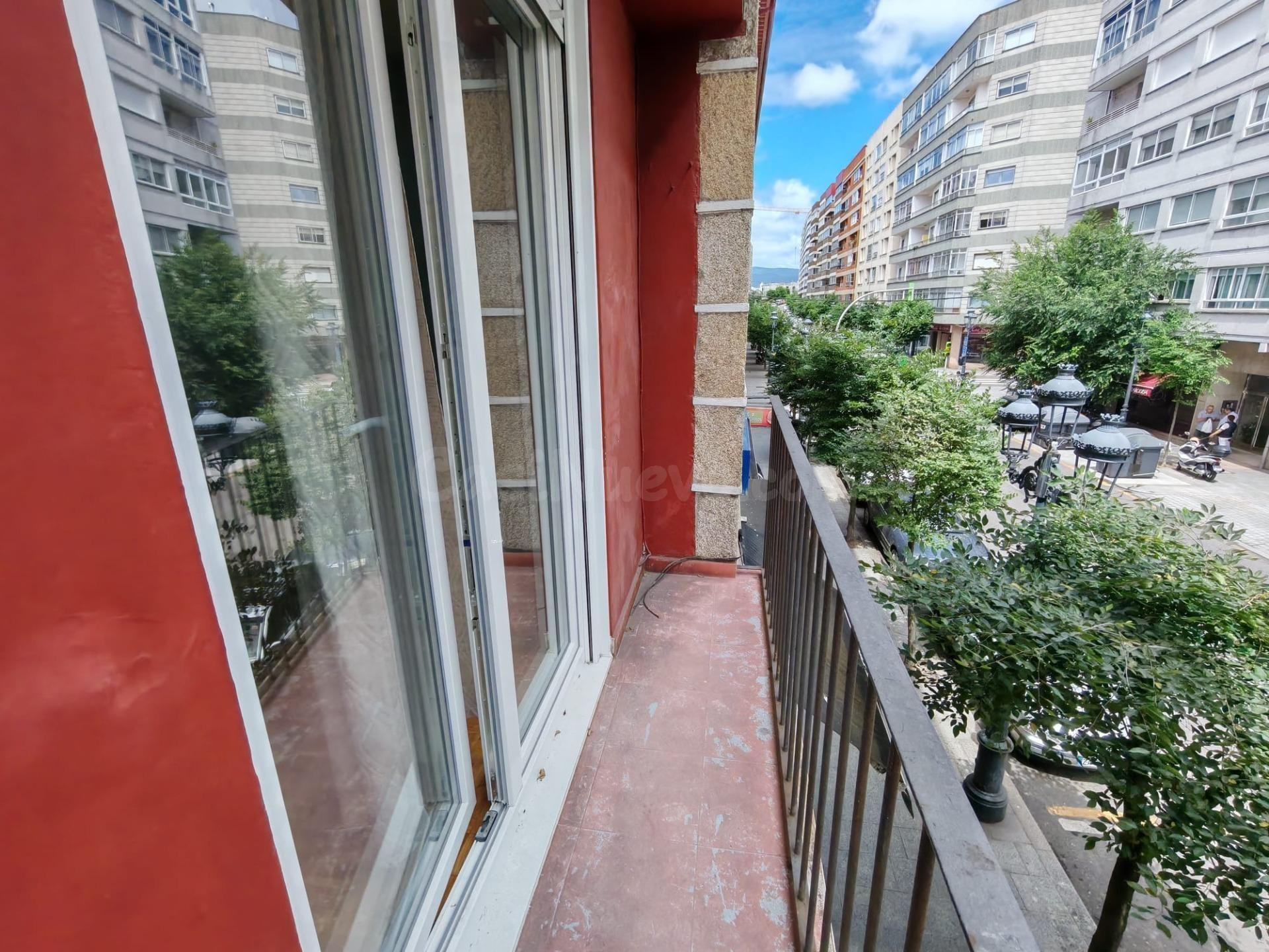 Piso a estrenar en Conde de Torrecedeira, Centro - Sin amueb - foto 4