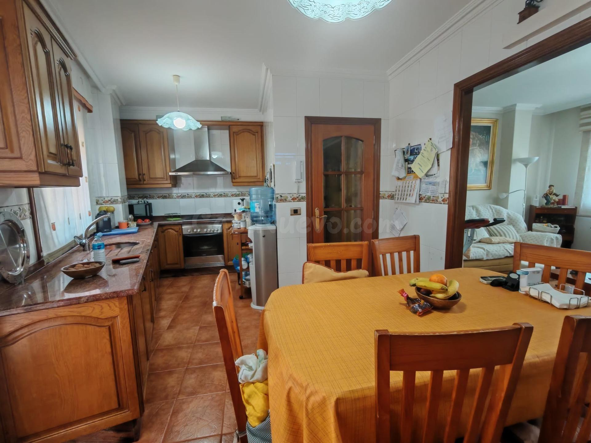 Casa luminosa con garaje y vistas en Lavadores - foto 5