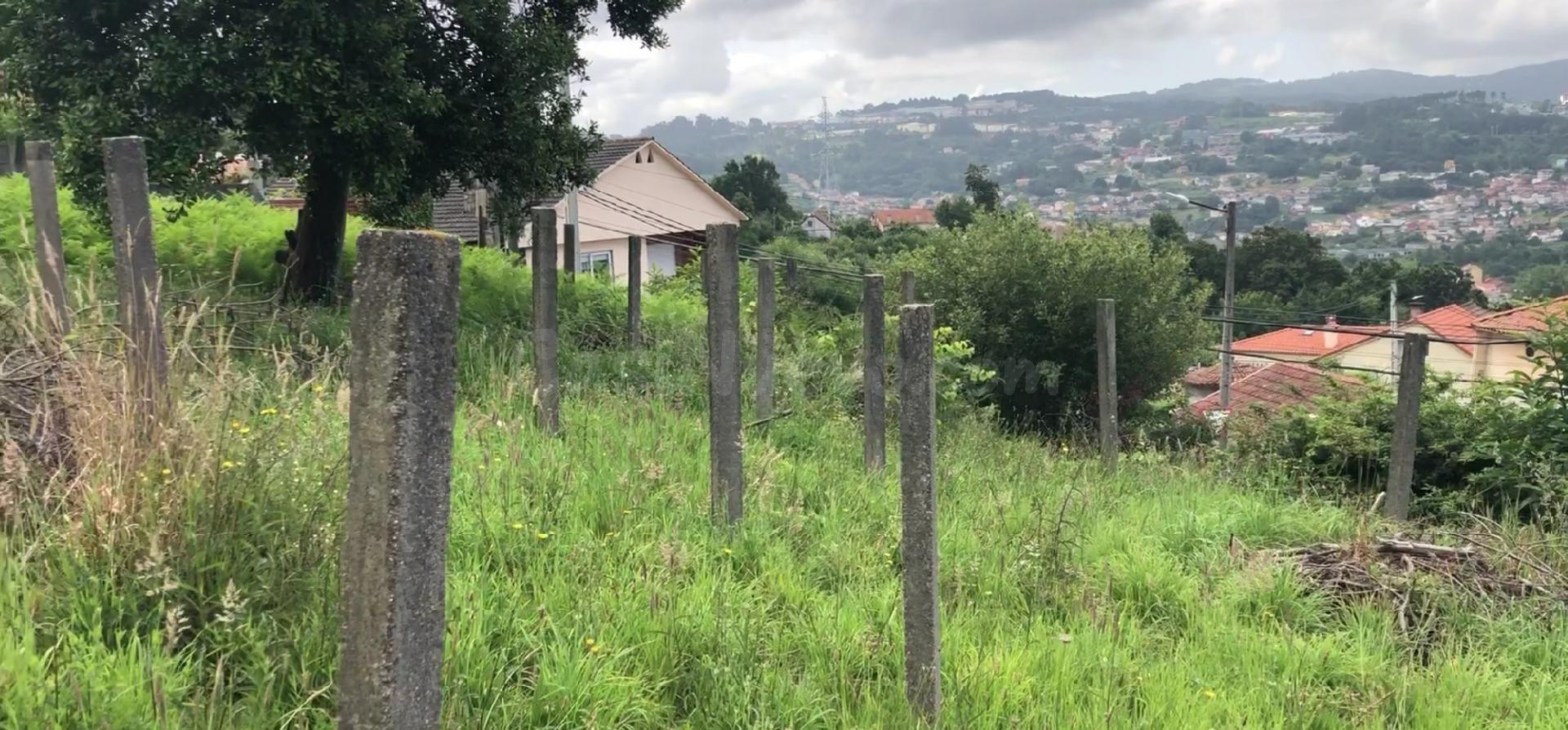 Terreno urbano edificable de 1.285 m2 con vistas en Lavadores, Vigo