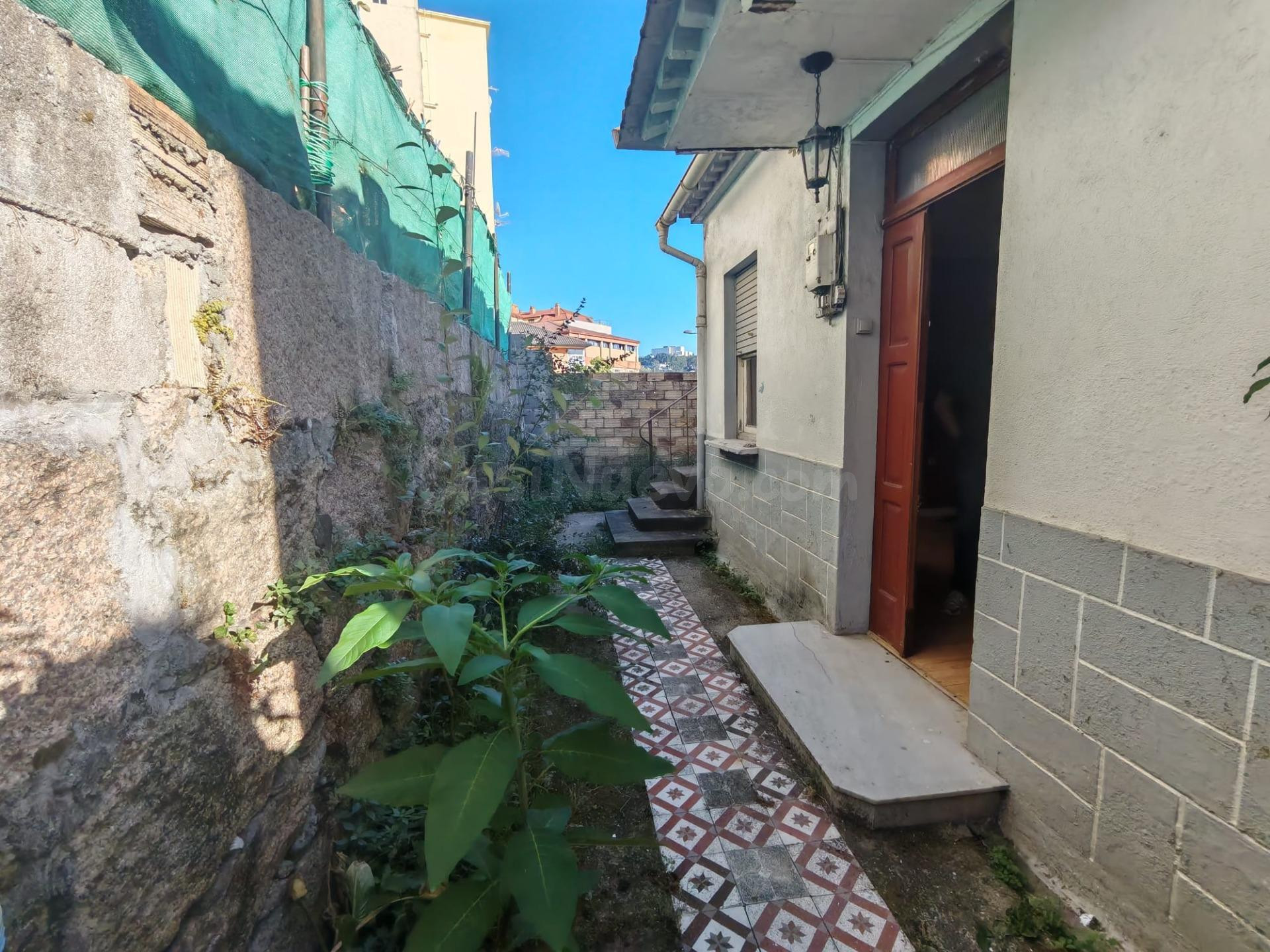 Casa independiente con gran potencial en Lavadores, Vigo - foto 5