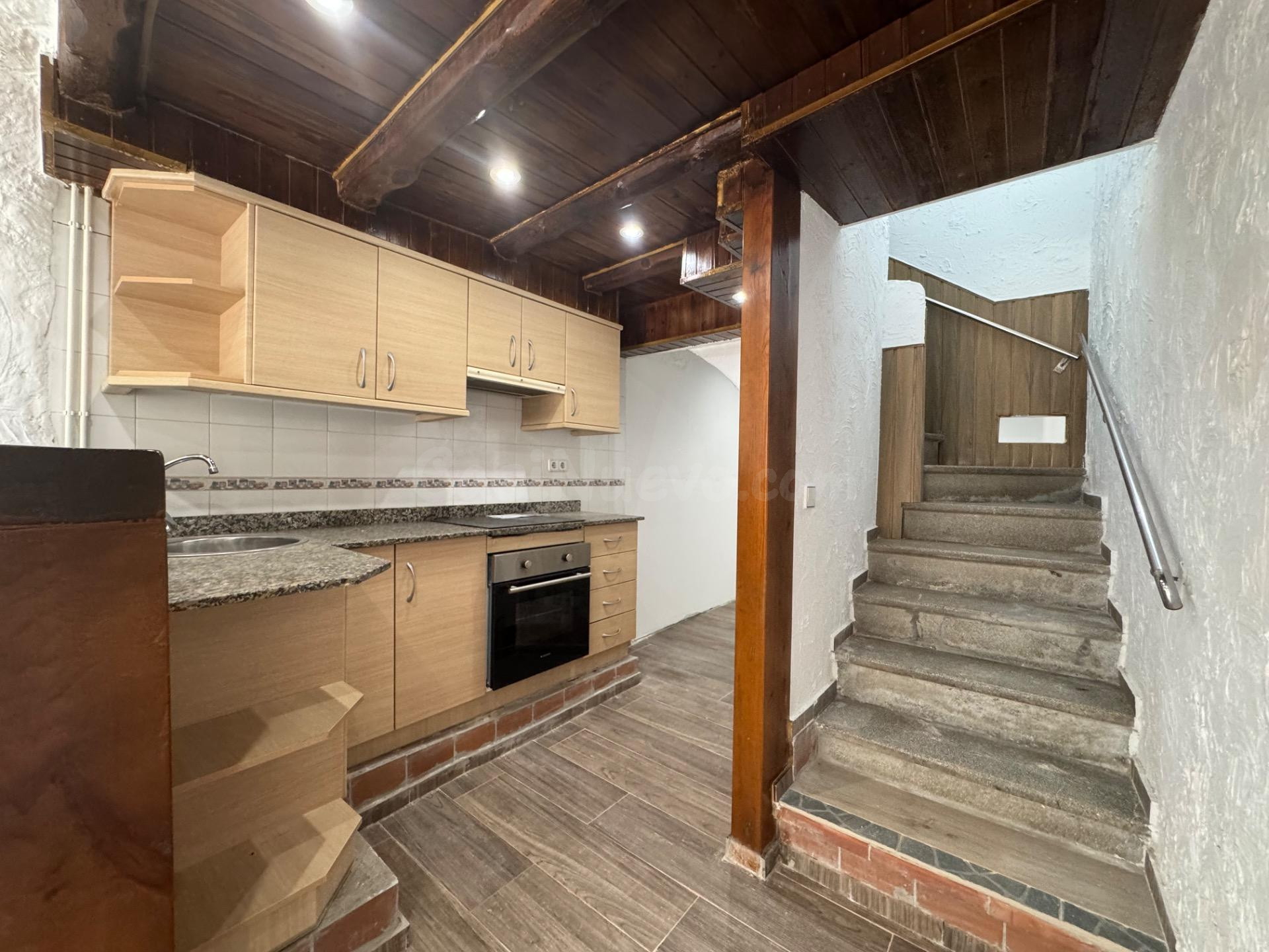 Duplex con acceso a pie de calle, 3 dormitorios, gran traste - foto 4