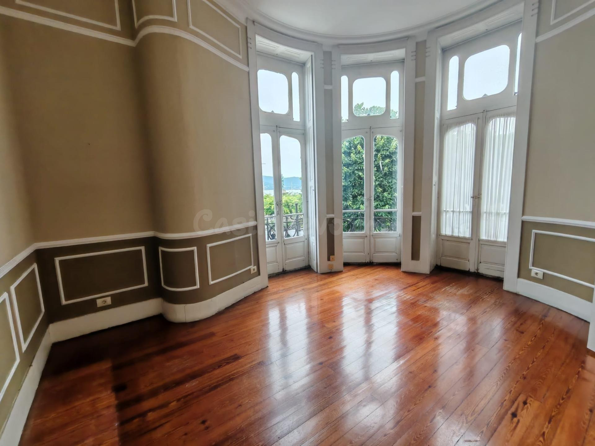 Espectacular piso señorial en Montero Ríos, Vigo