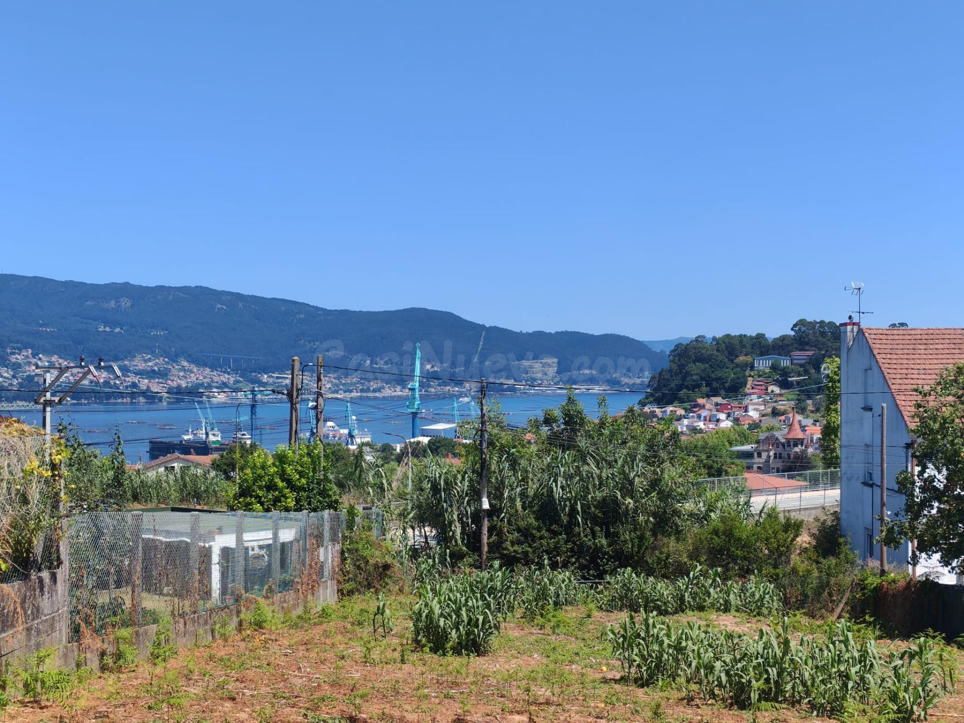 Terreno Urbano de 675 m2 en Teis con vistas al mar