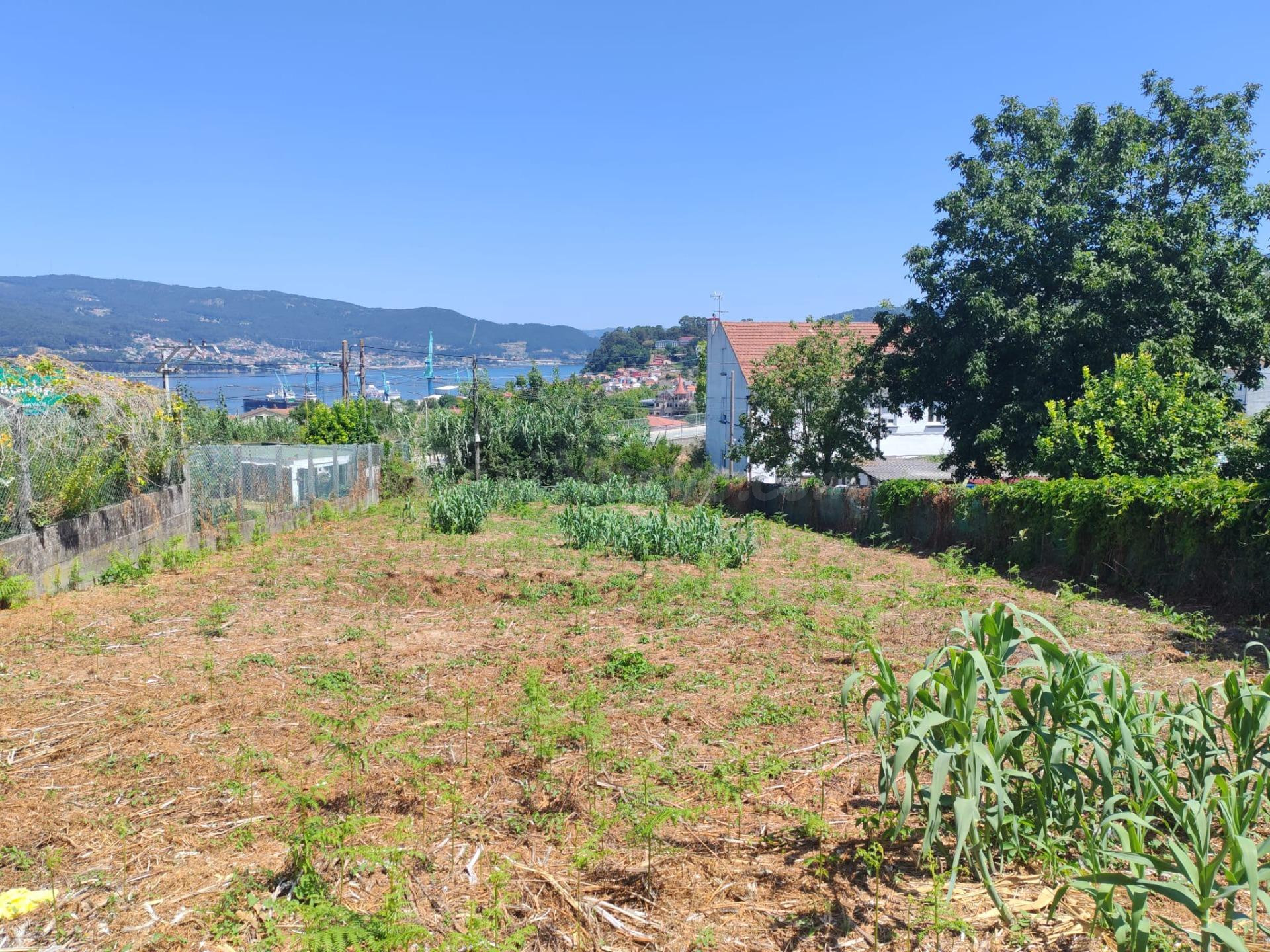 Terreno Urbano de 675 m2 en Teis con vistas al mar - foto 3