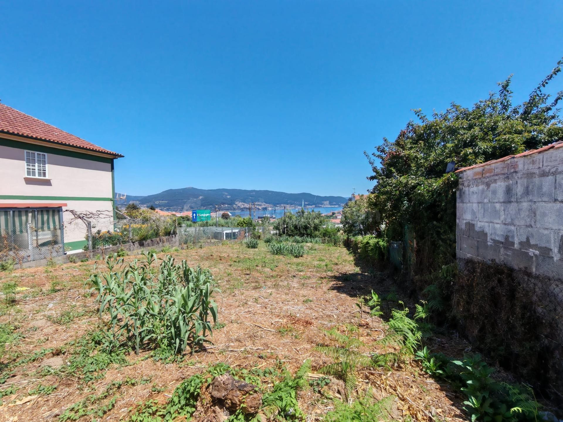 Terreno Urbano de 675 m2 en Teis con vistas al mar - foto 5