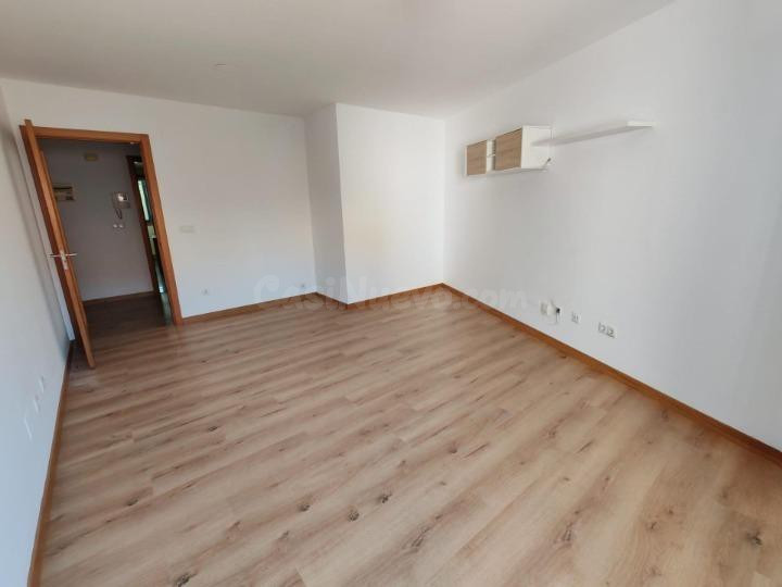 Piso dos habitaciones con garaje y trastero en Arcade - foto 2