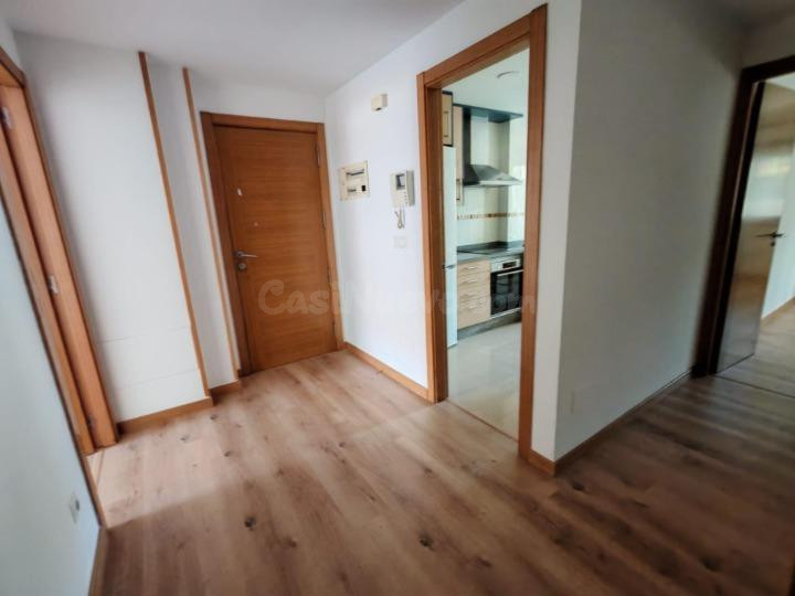 Piso dos habitaciones con garaje y trastero en Arcade - foto 5
