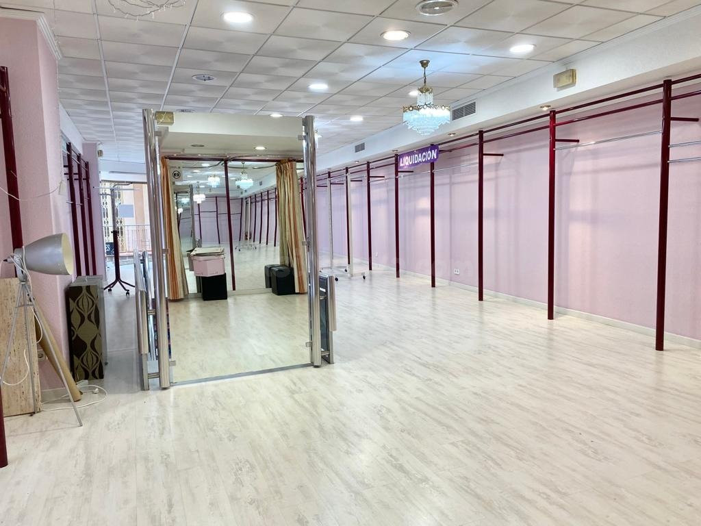 Alquiler de LOCAL COMERCIAL en la calle Salvador ELCHE - foto 5