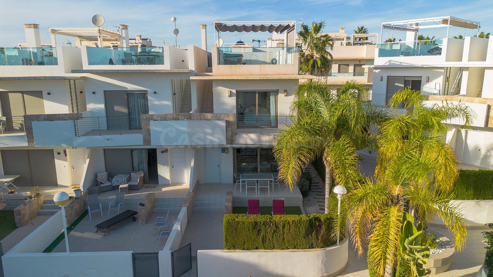 Dúplex en esquina Modelo Ivory – Ciudad Quesada, Urb. Gran S - foto 2