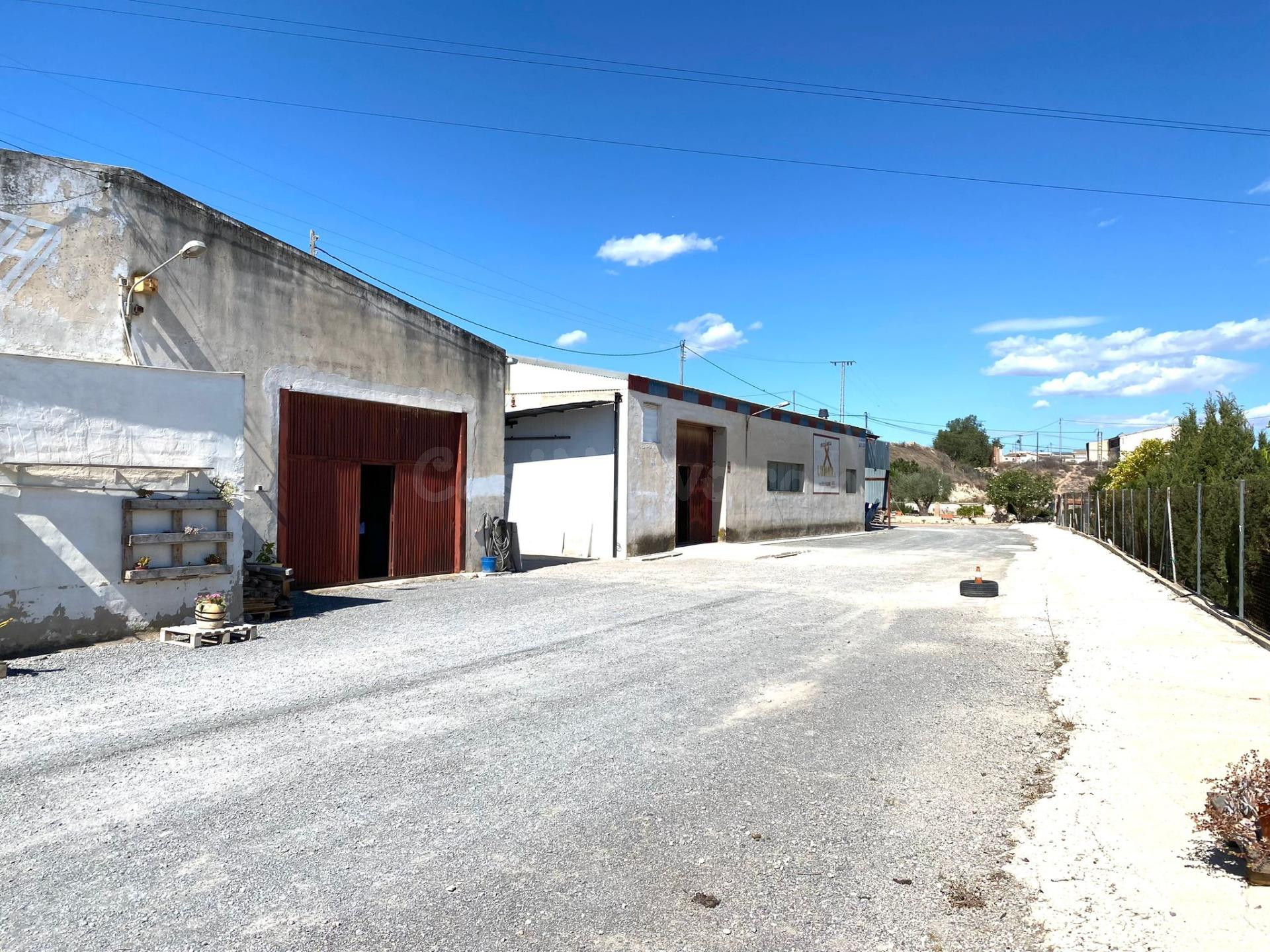 Nave industrial 643m² en venta - Aspe